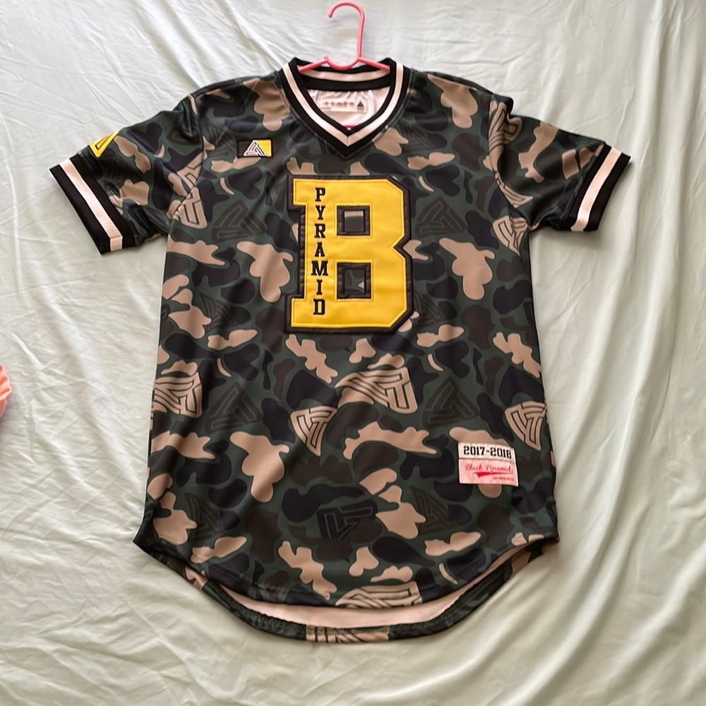 Chris Brown’s Black Pyramid Camo Jersey